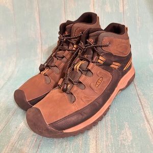 Keen.Dry hiking boots for men waterproof 
sz: 7